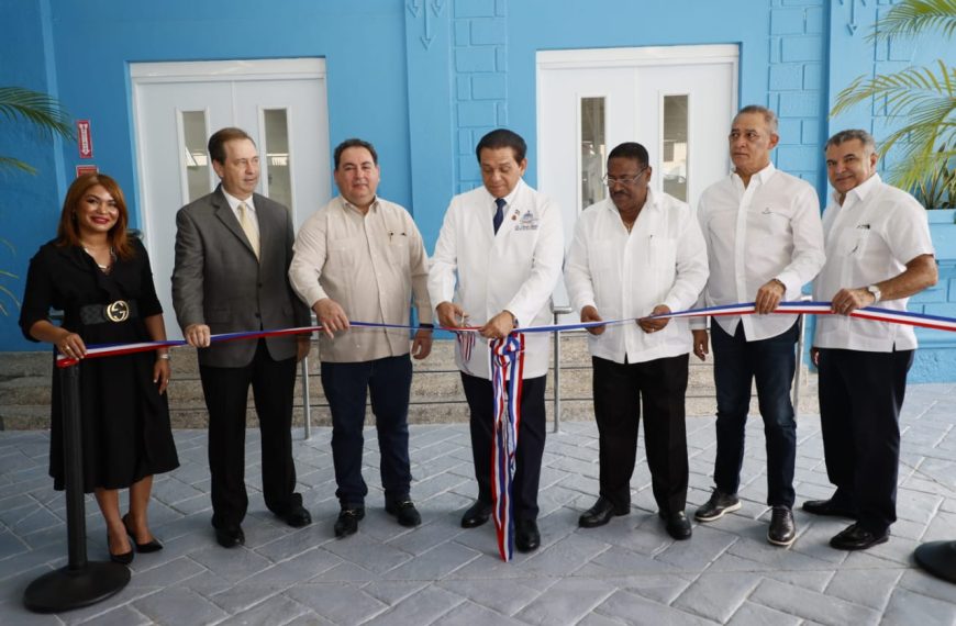 SNS inaugura remozado Centro Sanitario de Santo Domingo (La Galv&aacute;n)